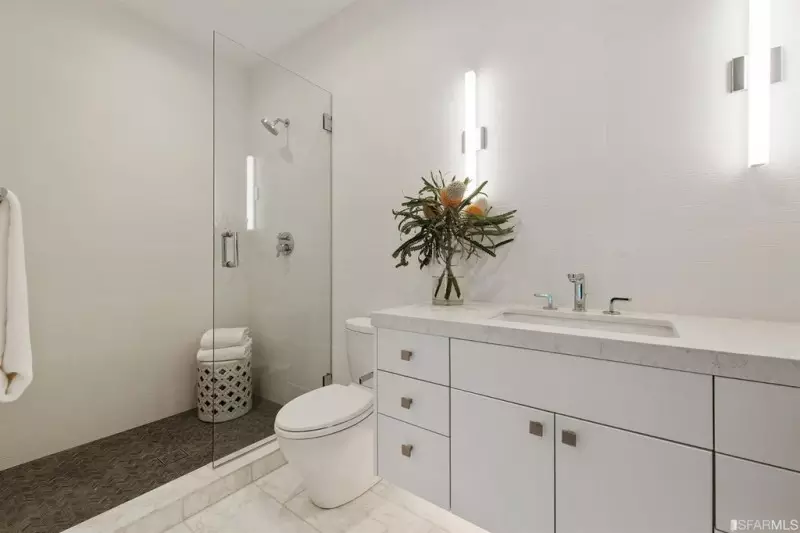 Small Bath Remodeling