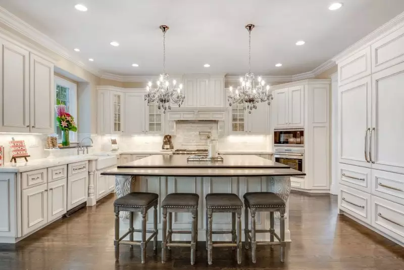 Antique White Kitchen Cabinets