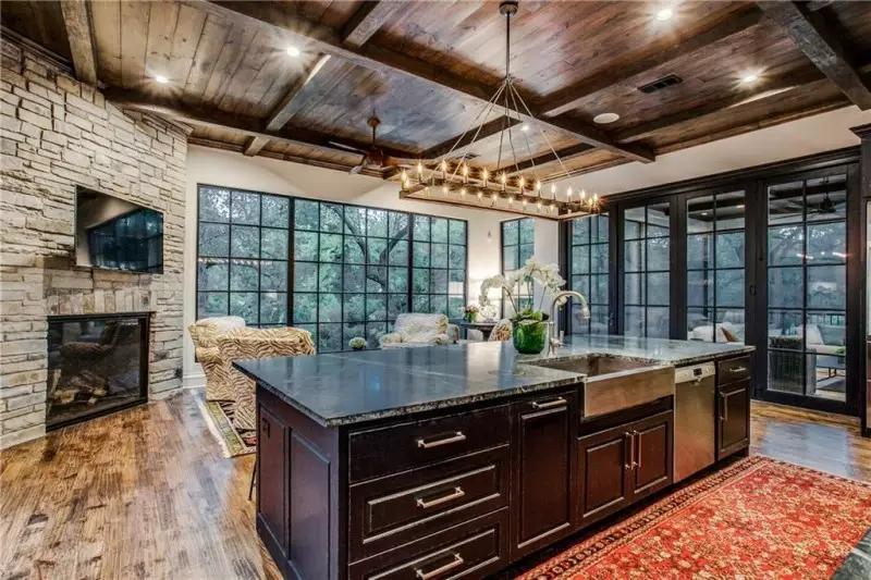 Black Kitchen Island