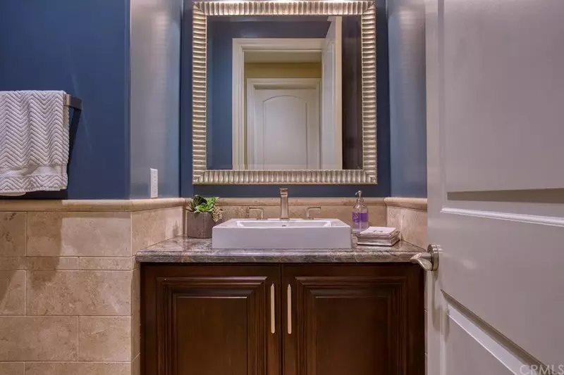 Modern Bathroom Decor