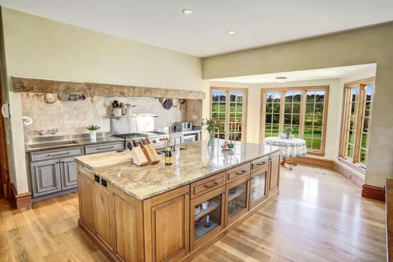 Rustic Kitchen Decor