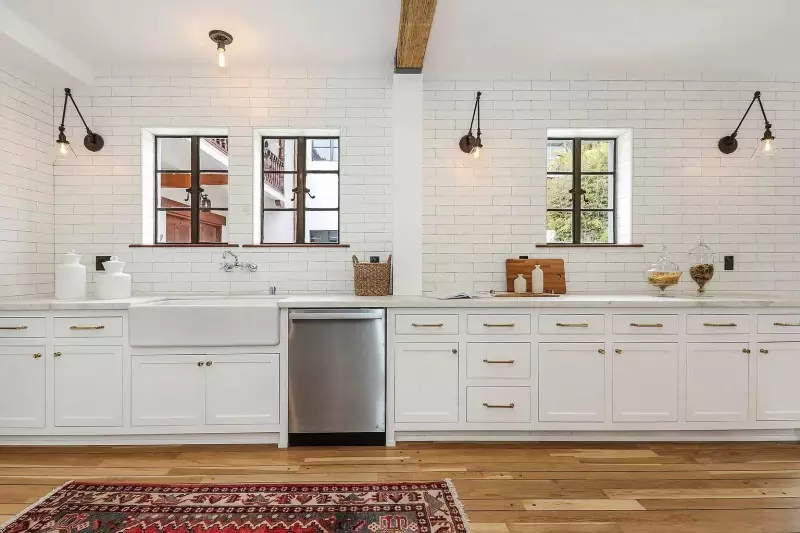 Kitchen Backsplash Ideas with White Cabinets