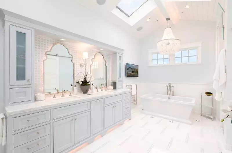 Luxury Bathrooms