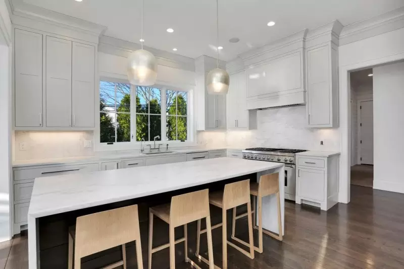 White Kitchen Designs