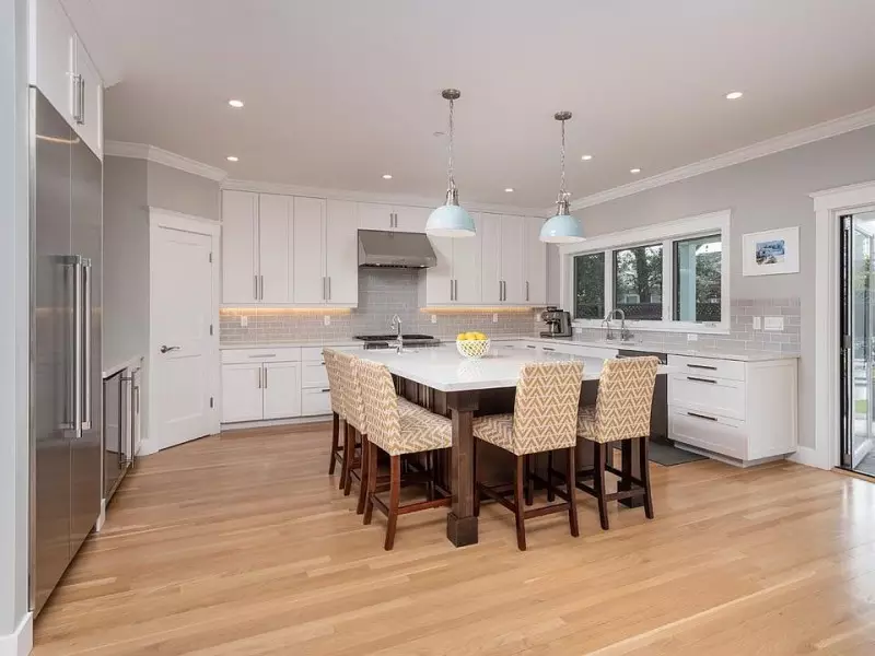 Pictures of Kitchens with White Cabinets