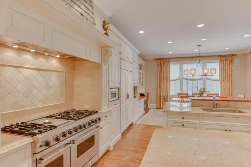 Blending In the Backsplash