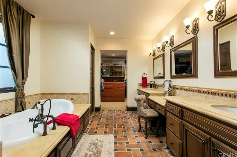 Bathroom Flooring Design