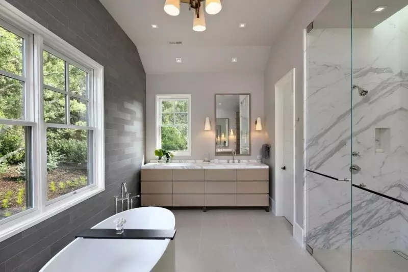 Modern Bathroom