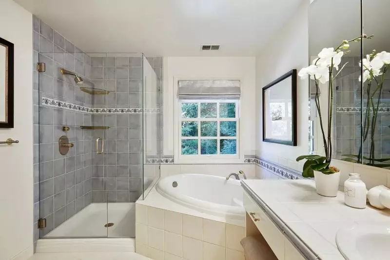 Small Bathroom Ideas
