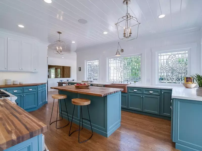 Blue Kitchen Cabinets