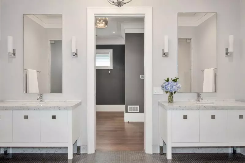 Small Bathroom Vanities