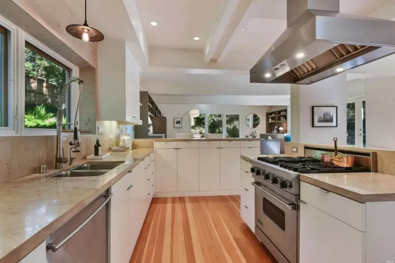 Kitchen Design for Small Space