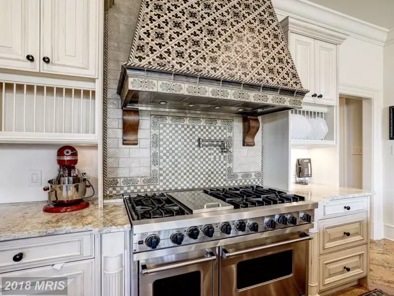 Kitchen Backsplash Tile