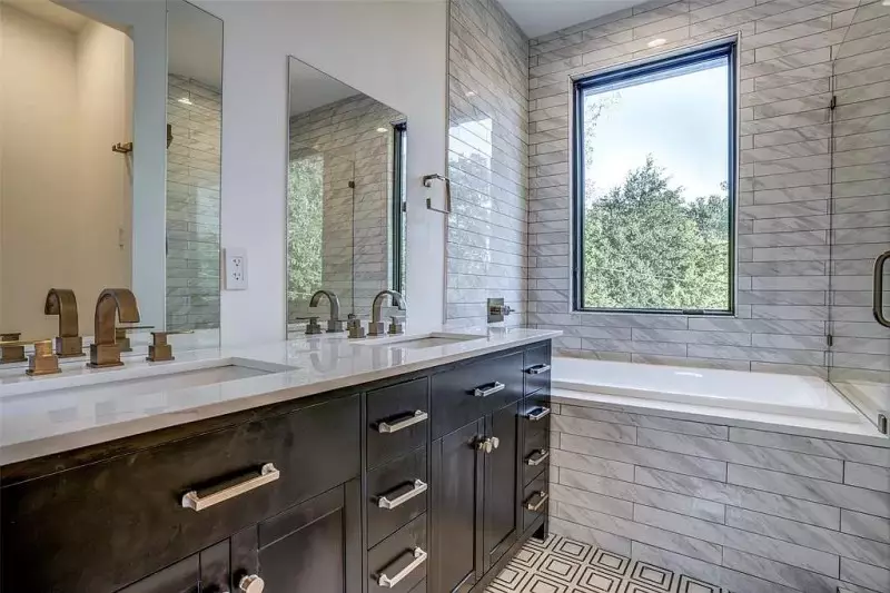 Bathroom Tile Design Ideas