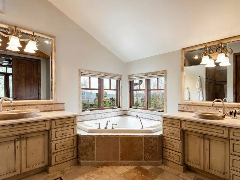 Master Bathroom Layout