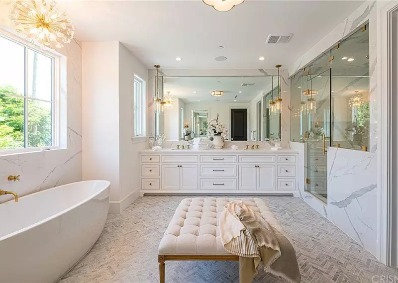 Master Bathroom Layout