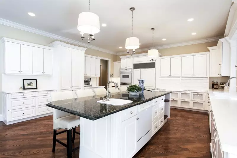 White Kitchen Cabinets