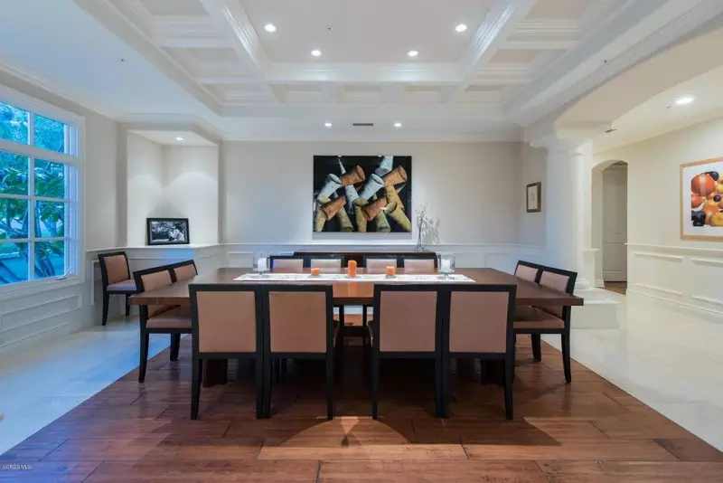 Modern Dining Room Furniture