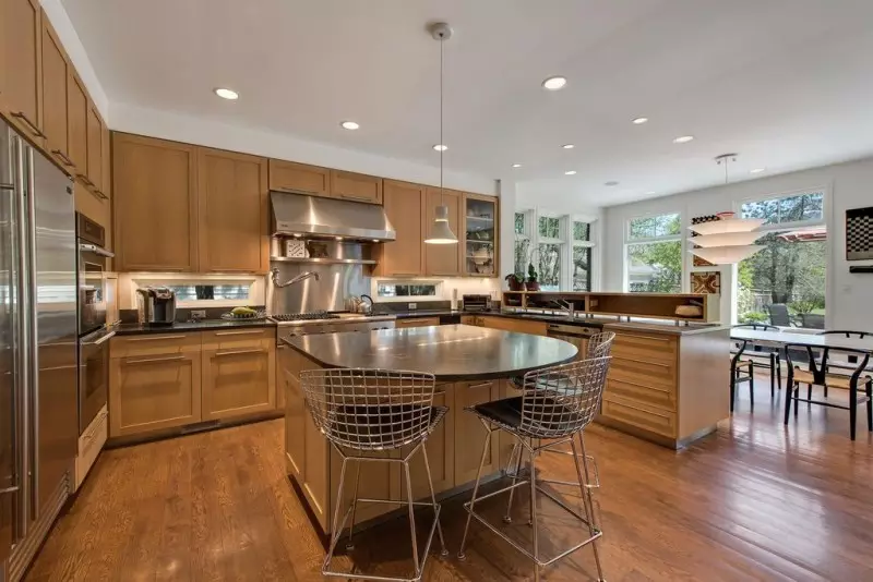 Wood Kitchen Cabinets