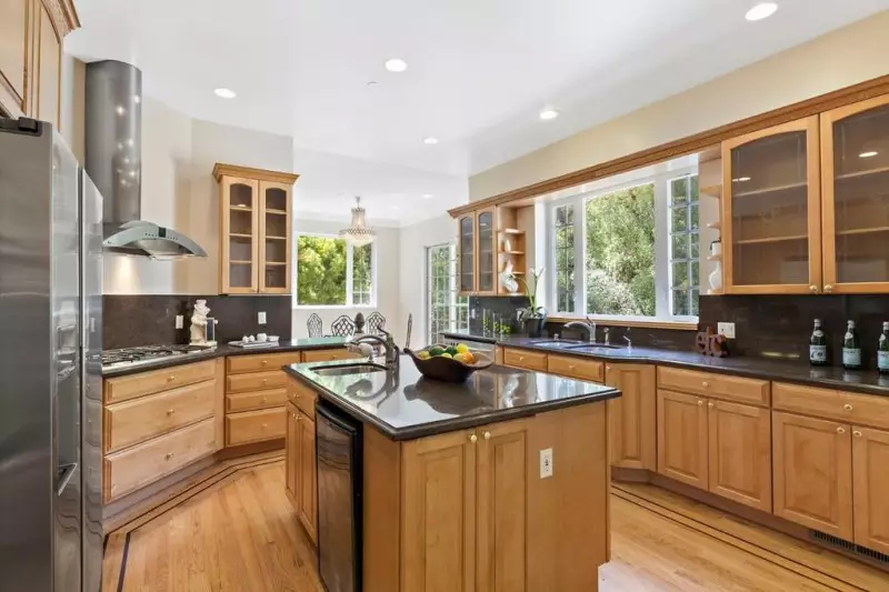 Kitchen Cabinet Makeovers