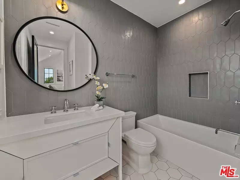 Small Bathroom Ideas