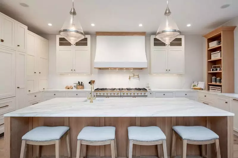 New Kitchen Cabinets