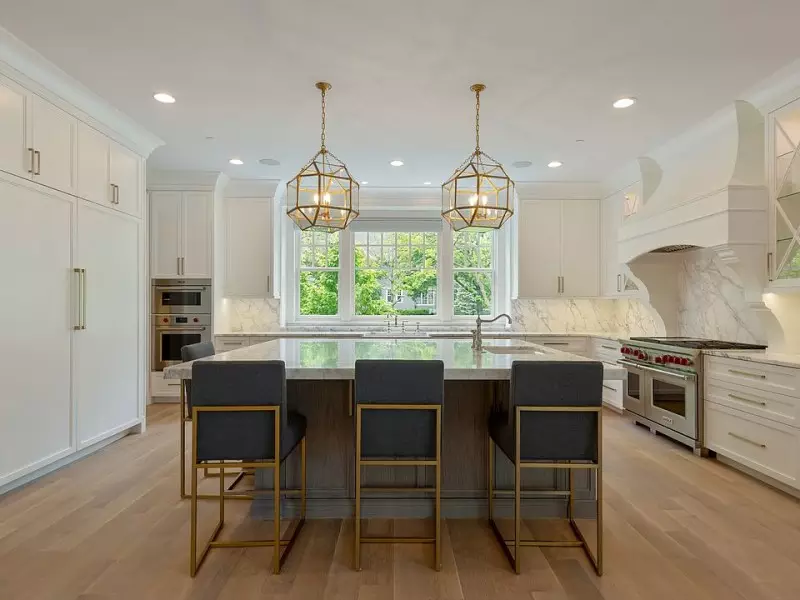 Painting Kitchen Cabinets White