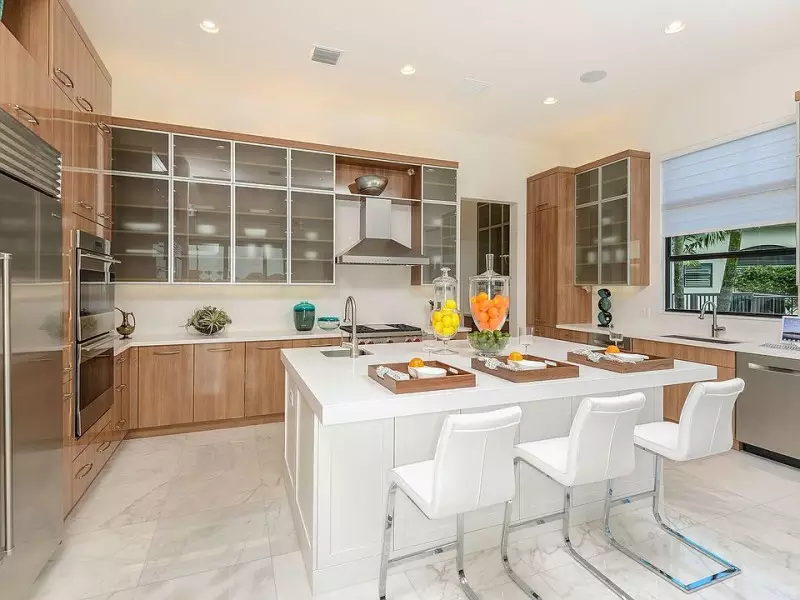 Modern Kitchen Cabinets