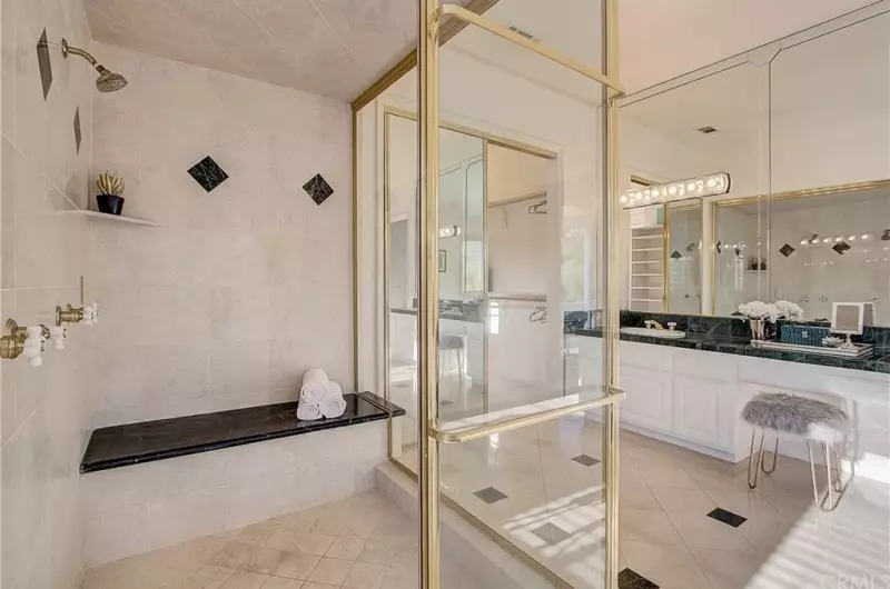 Bathroom Shower Tile