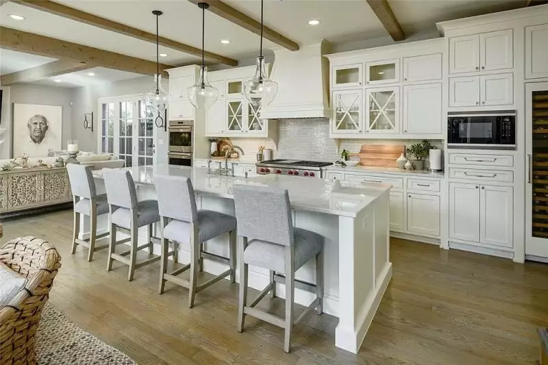 White Kitchen Island