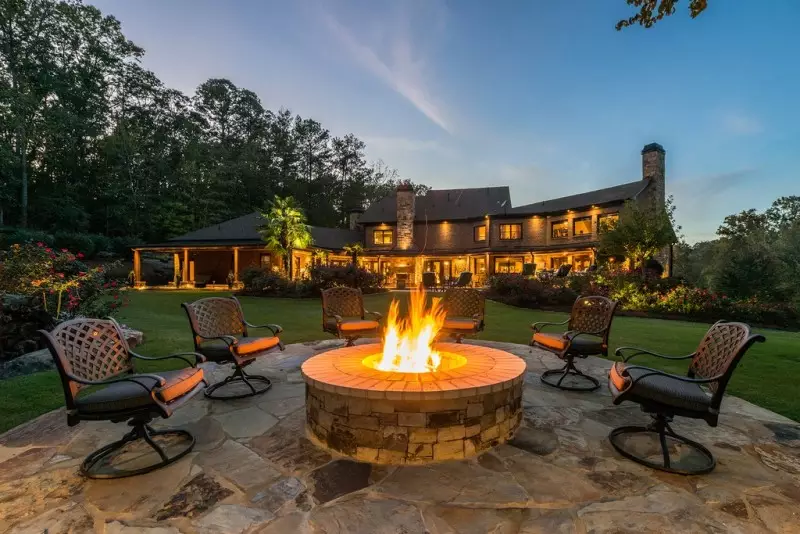 Outdoor Fire Pit