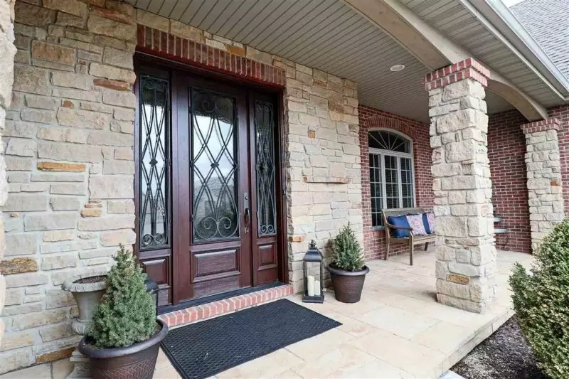 Stone Veneer Columns