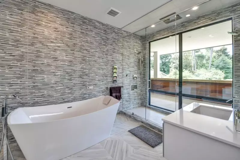 Modern Bathroom