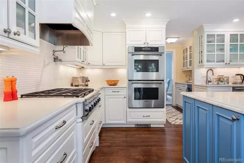 Kitchen Backsplash Ideas With White Cabinets