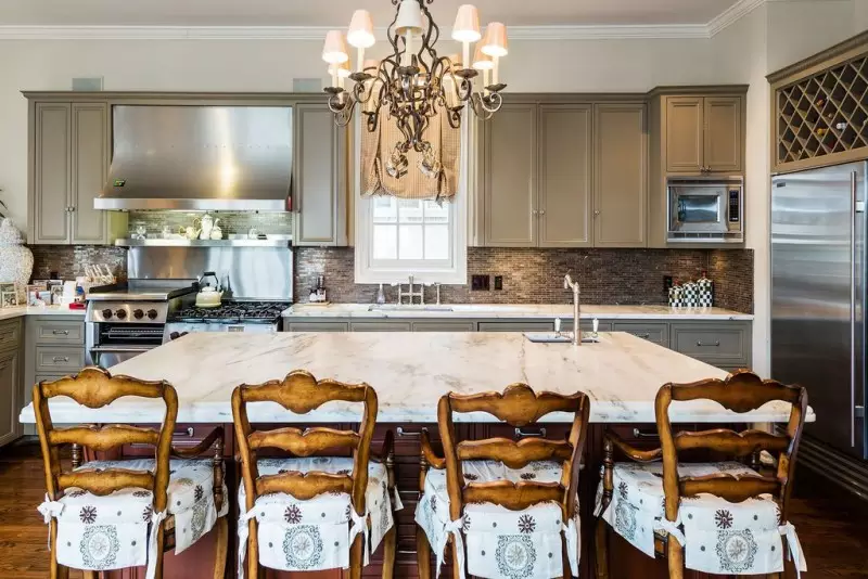 Backsplash Tiles with Decor