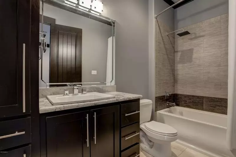 Contemporary Bathrooms