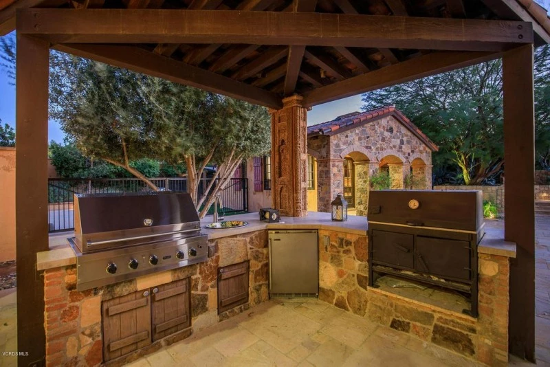 Outdoor Kitchen Photos