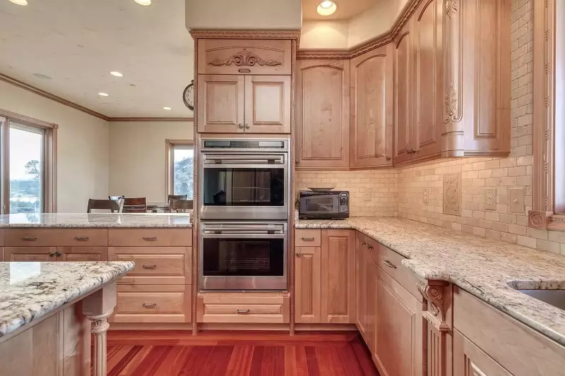 Small Traditional Kitchen Design